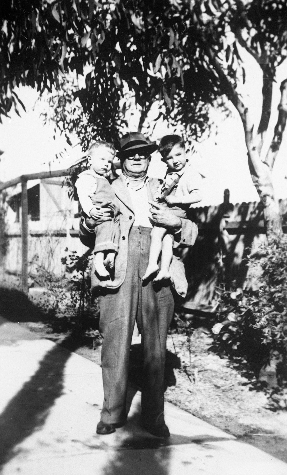 Stephen Raffo with his grandsons, 75 Wyuna Avenue, Harbord