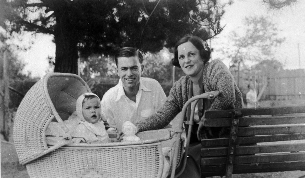 Francis and Phyllis Weight, with daughter Diana, Dee Why.