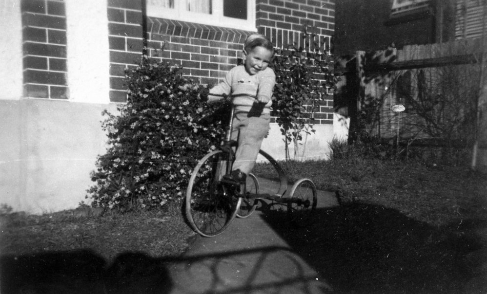Richard Weight in tricycle at Dee Why