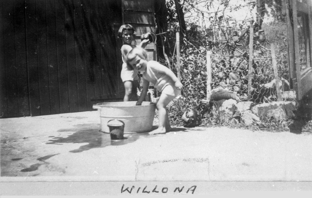 Diana and Robin Weight at Dee Why