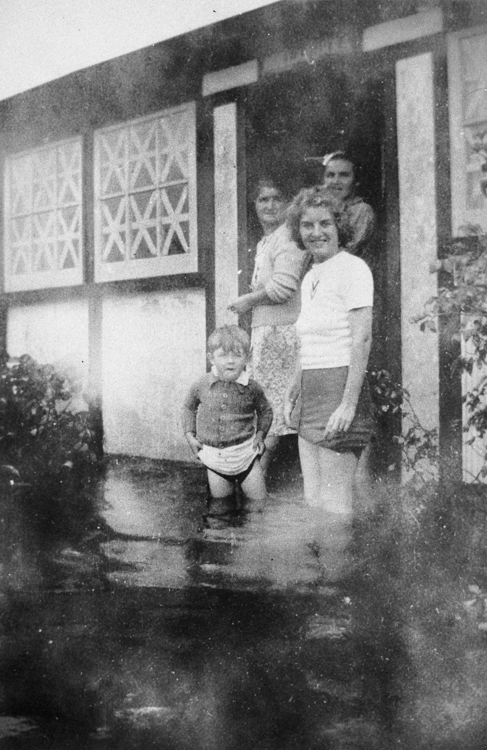 Flooding at Oak and Namona Streets, Narrabeen