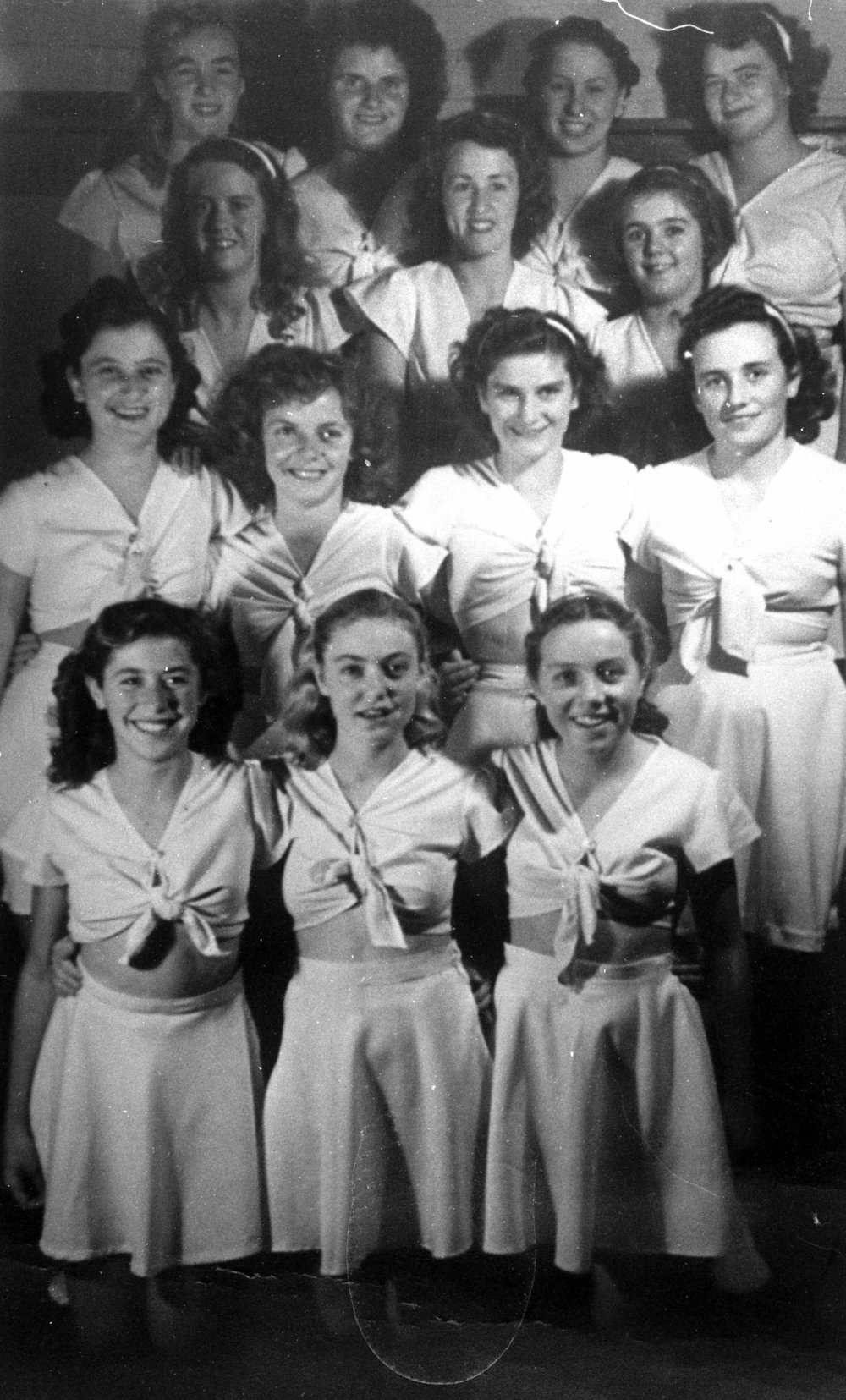 Dee Why Ladies Amateur Swimming Club members