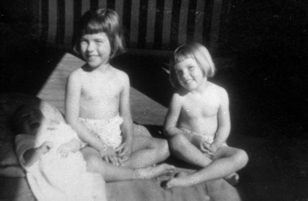 Diana, Robin and Richard Weight, Pacific Parade, Dee Why