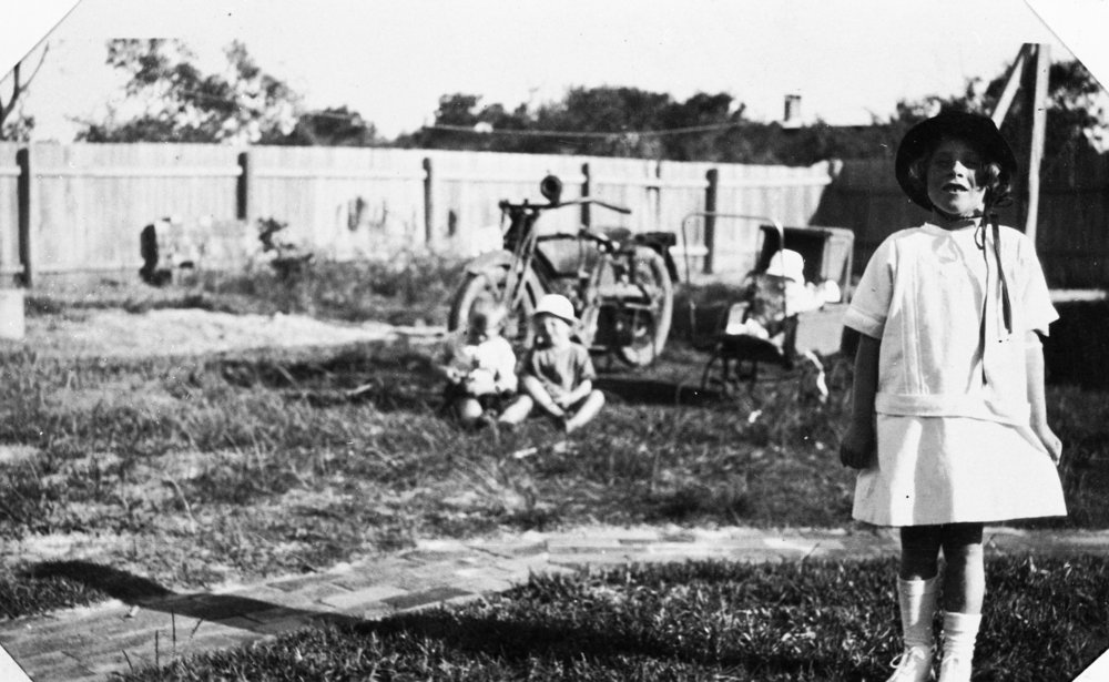 Joyce, Max, Ted and Phil Hayman, Dee Why