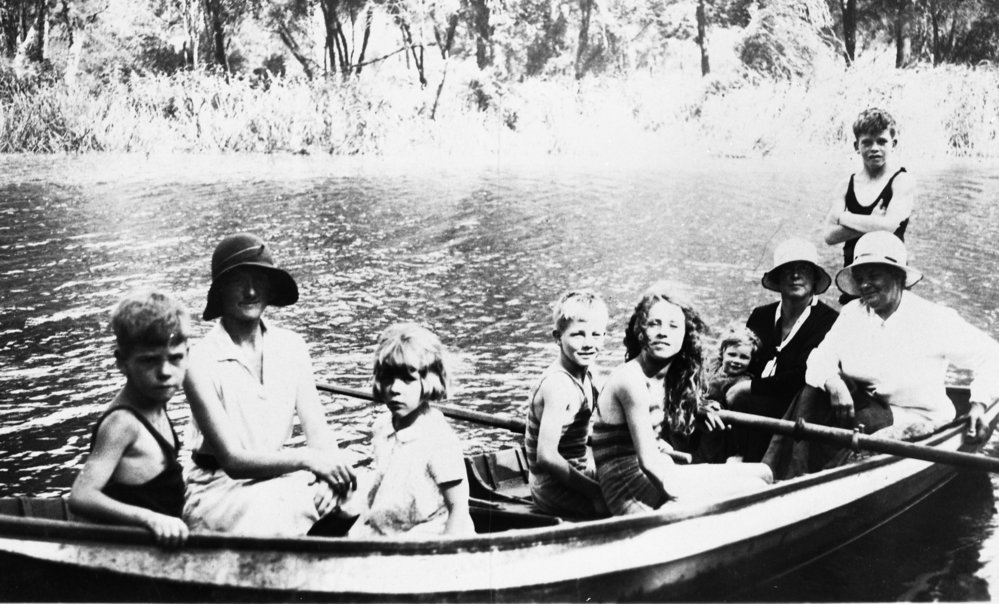 Hayman family boating on Pittwater