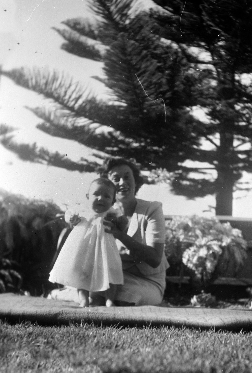 Marjorie Hayman and Julie Hayman, Collaroy