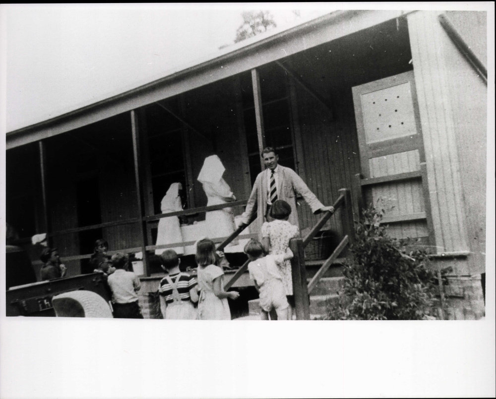 Mobile Immunisation Clinic, Mona Vale Public School, 1953
