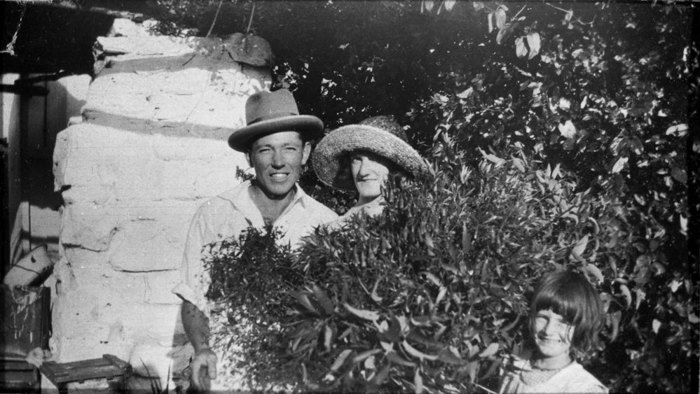 Bertram and Bonnie Penze (nee Turvey) with Betty, Belrose