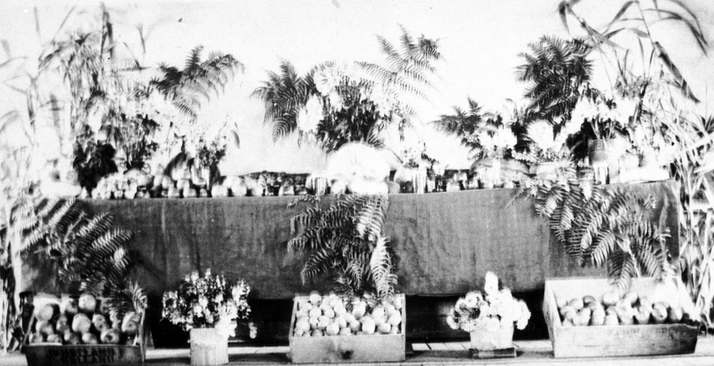 Harvest festival, Methodist Church, Forest Way, Frenchs Forest