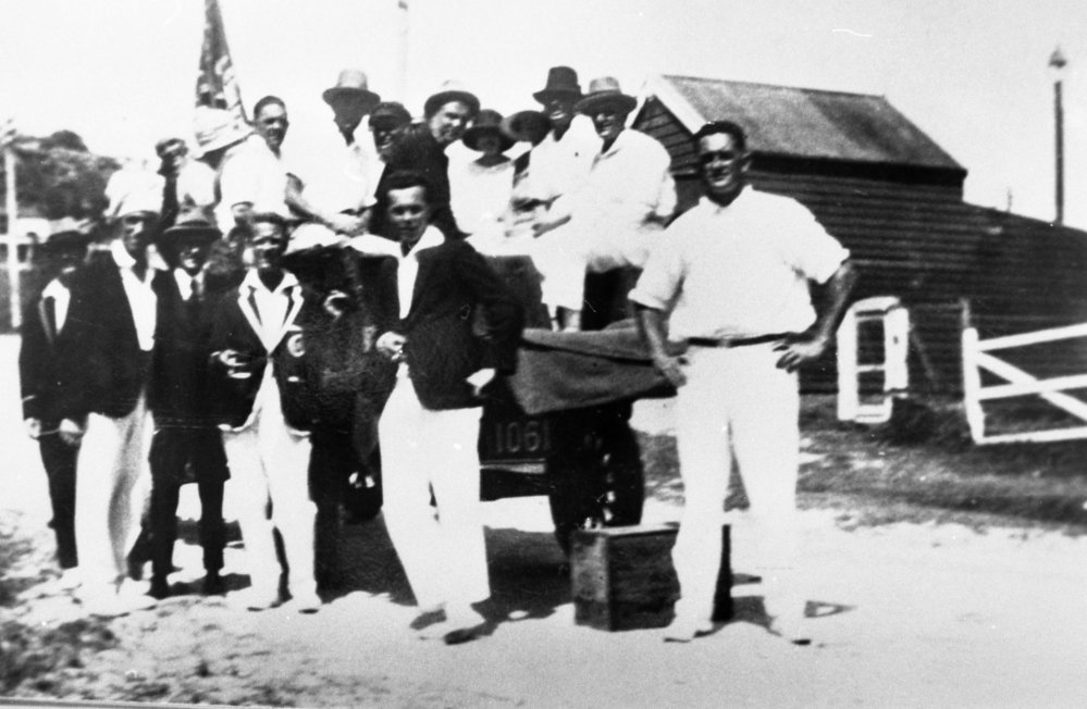 Freshwater Surf Life Saving Club members