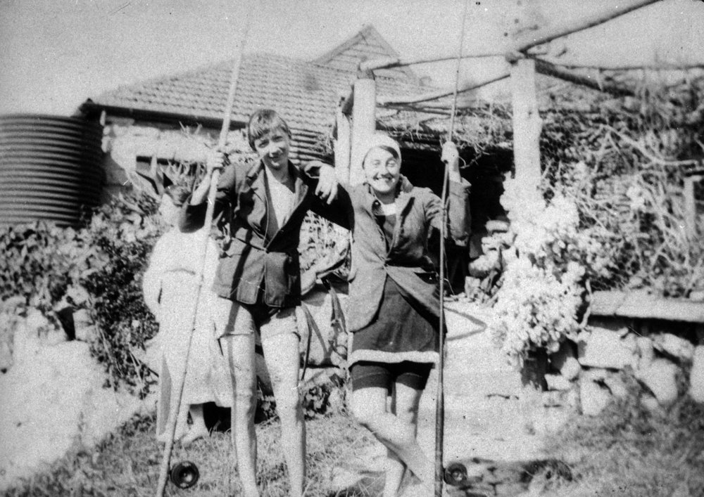 Stanley &amp; Joyce going fishing, Newport
