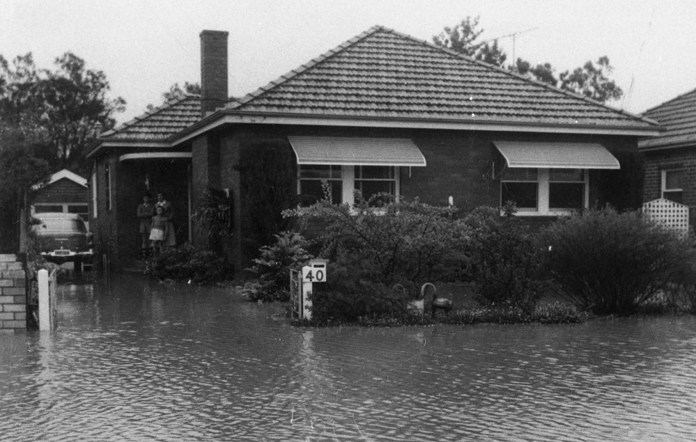 40 Riverview Parade, North Manly, when Manly Lagoon flooded