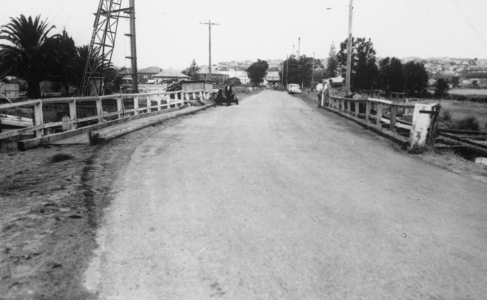 Manly Lagoon Bridge looking south towards Tram Depot