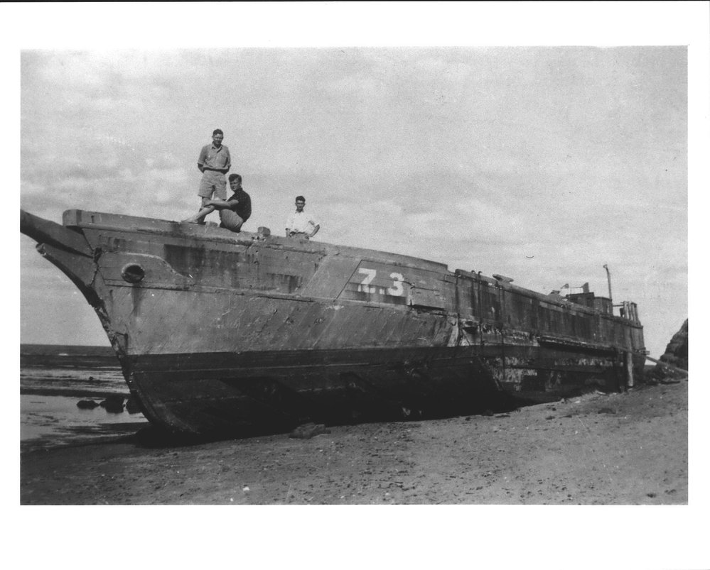 Long Reef scow 'Altair' during World War II