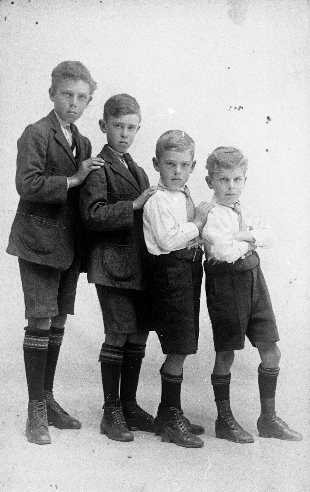 Maclean children of North Manly