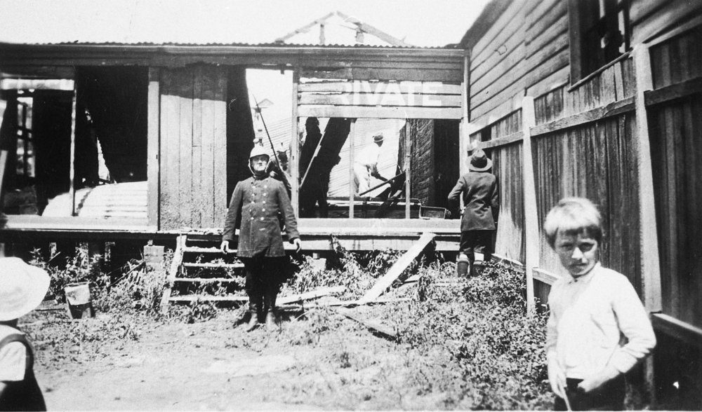Fire in Lawrence Street, Harbord