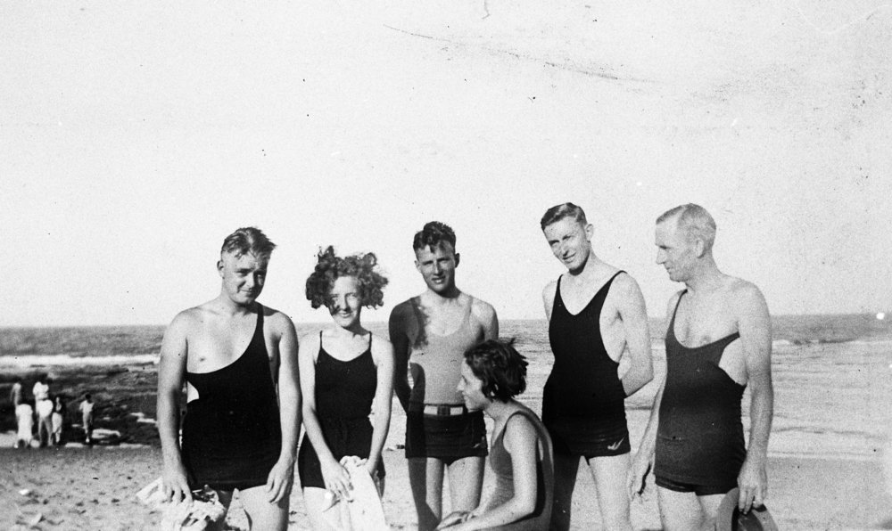 Howes family and friends, Collaroy Beach