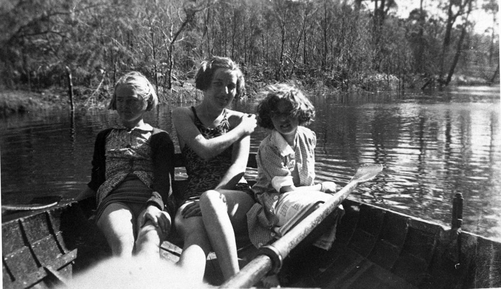 Boating on Narrabeen Lagoon