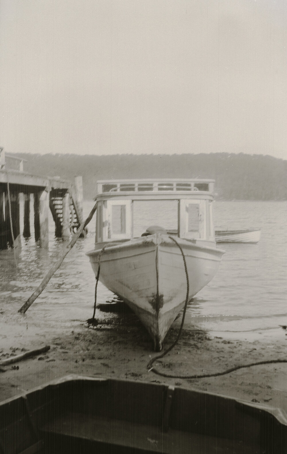 Vessel on Scotland Island