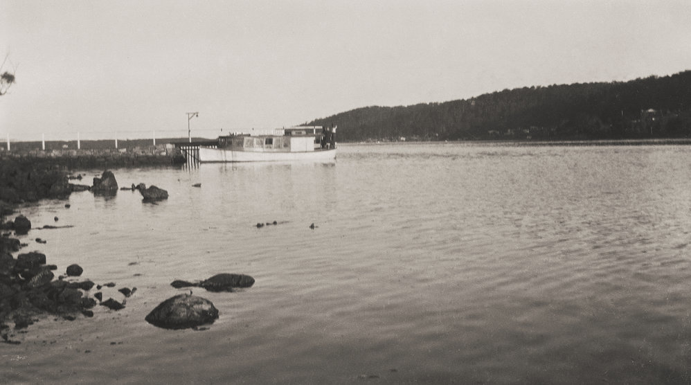 Ferry at Bells Wharf, Scotland Island