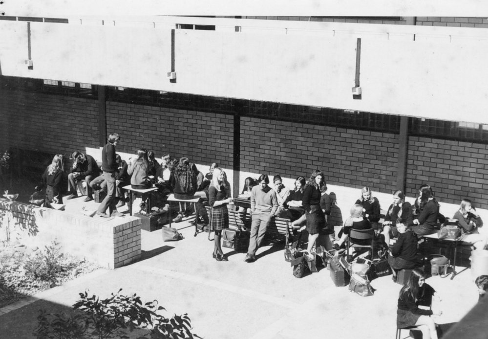 Barrenjoey High School, Avalon  5th Form.