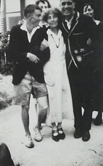 Stan, Jenny Pollock, Des Semmler with Betty Pollock and Mrs Yewen (behind) for Christmas at the Yewen's place.