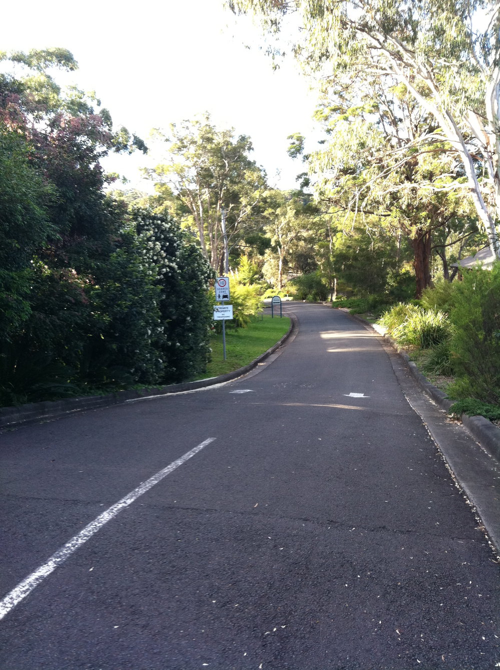 Roadway to Elanora Uniting Venues. 