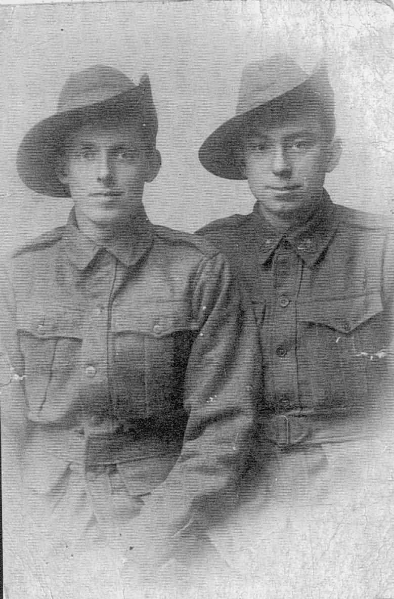 Bob and Arthur Larkin going to WWI