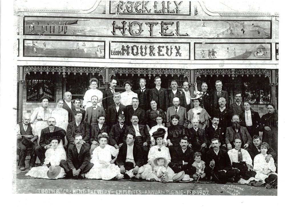Tooth &amp; Co brewery employees annual picnic outside the Rock Lily Hotel, February, 1907