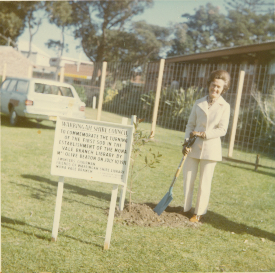 Olive Beaton turning the first sod in the establishment of the Mona Vale Library