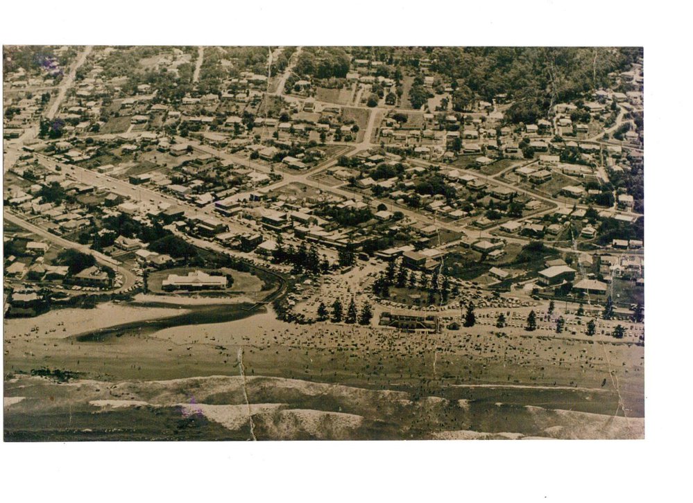 Aerial view across Newport Ocean Beach looking west, Newport, 1950s
