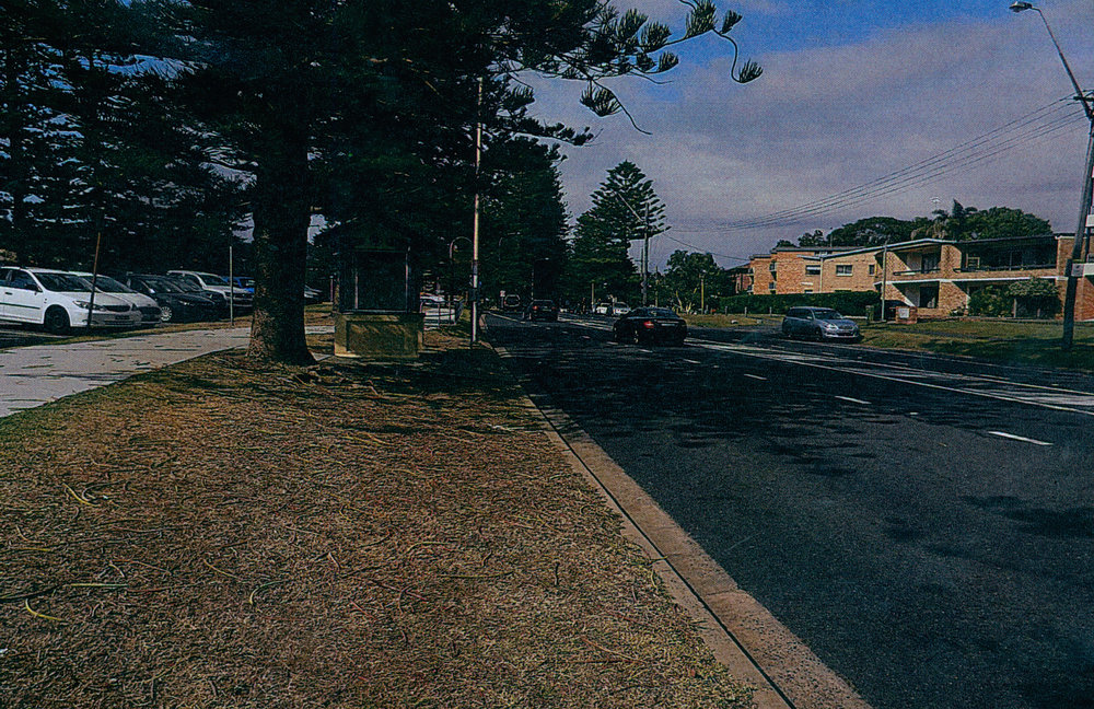 Barrenjoey Road, Newport, showing bus stop, 2017