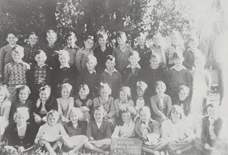 Students of class 3M at Narrabeen North Public School, 1956