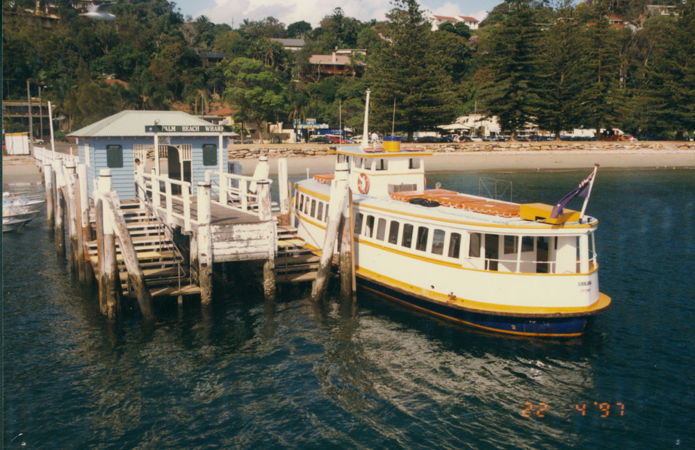 Palm Beach Ferry Service vessel at Palm Beach Wharf