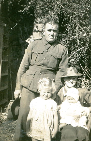 Dan Freney off to World War II at Harbord (Freshwater)