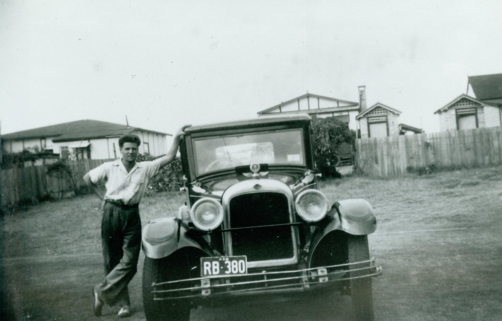 Steber family car 126 Ocean Street, Narrabeen