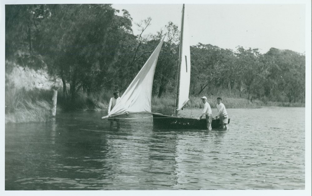 Sailing on Narrabeen Lagoon
