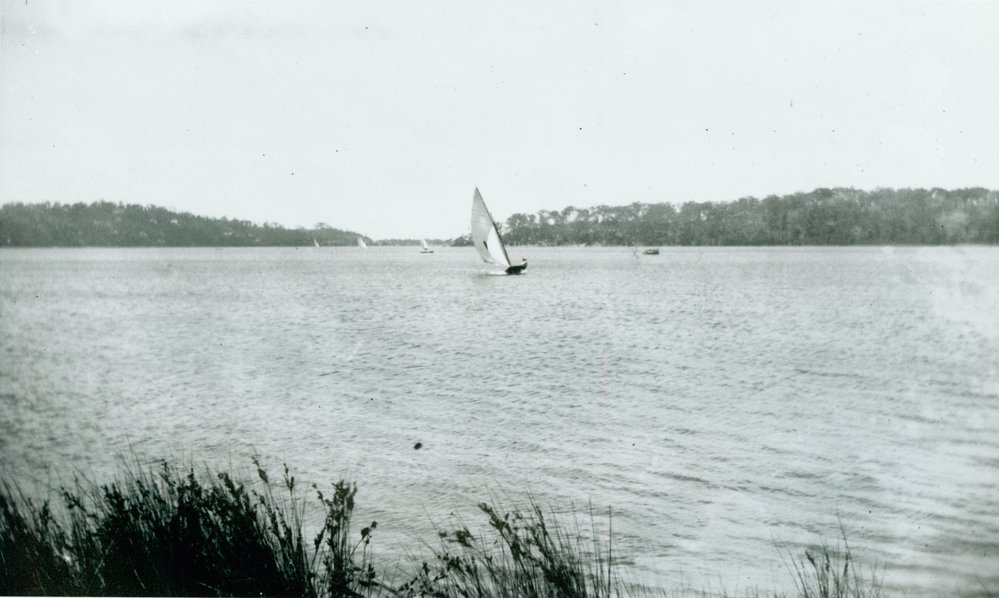 Sailing on Narrabeen Lagoon