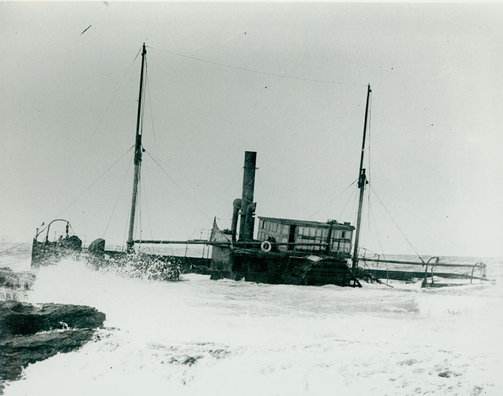 Wreck of paddle steamer Euroka, Long Reef