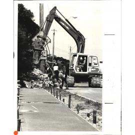 Roadworks, Warringah Road, Beacon Hill,