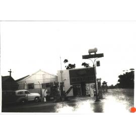 Golden Fleece Service Station, Belrose  