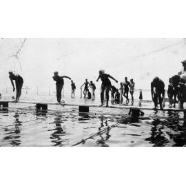 Narrabeen Ladies Amateur Swimming Club members