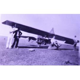 Aeroplane giving joy rides over Narrabeen Lagoon