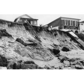 Beach erosion at South Narrabeen Beach