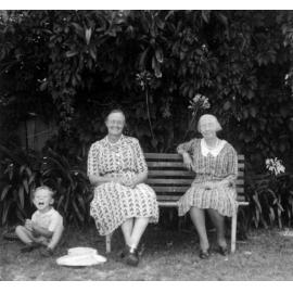 Vera Norman, Alice Ponton, Anthony Addison in Dee Why