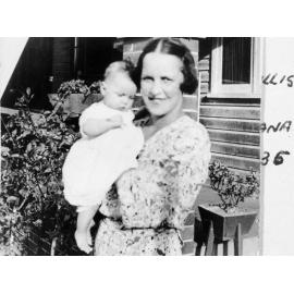 Phyllis Weight with baby Diana at Dee Why
