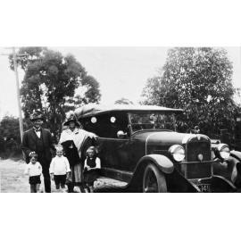 Hayman family visiting friends in Woodford