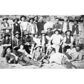 Staff of Hews Brickworks, Frenchs Forest