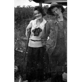 Bon and George Turvey, Belrose