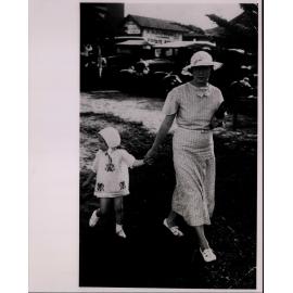Kathleen and Janet Fryer at Dee Why Beach on Christmas Day